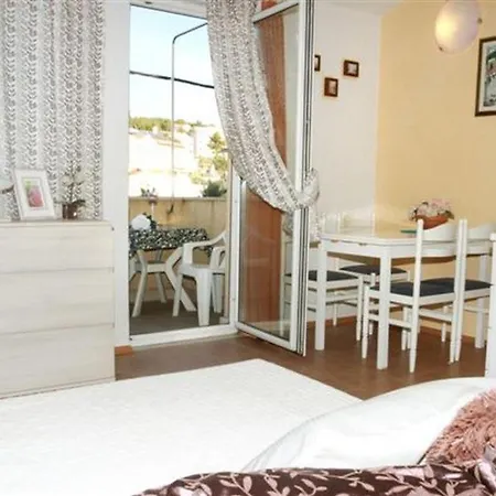 Apartments By The Sea Okrug Gornji, Ciovo - 22139 Trogir Exterior photo