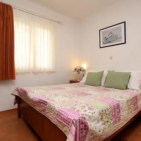 Apartments By The Sea Okrug Gornji, Ciovo - 22139 Trogir Exterior photo